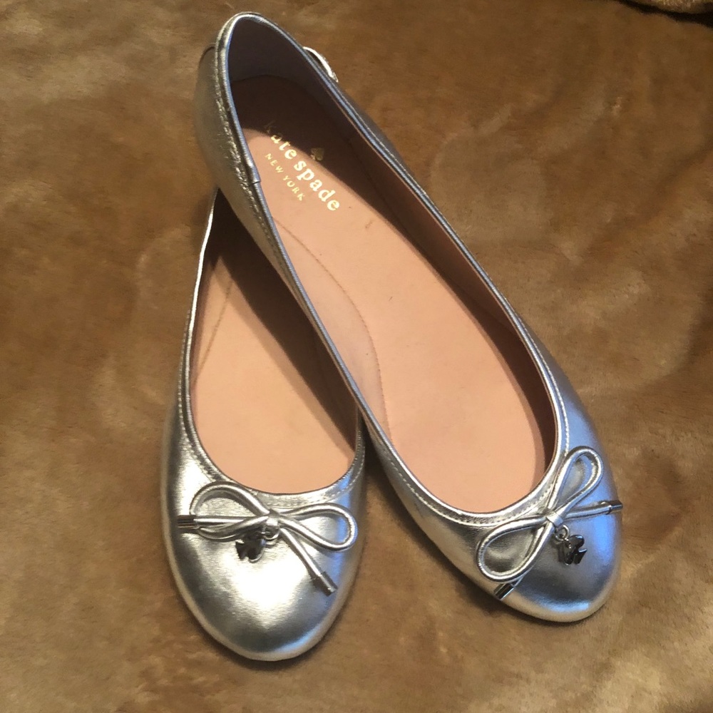 Size 8 Kate Spade silver ballet flats.